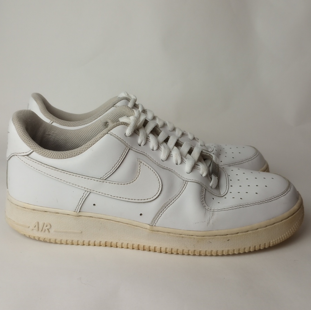 NIKE AIR FORCE 1 Low Top Sneakers, Men Size 11